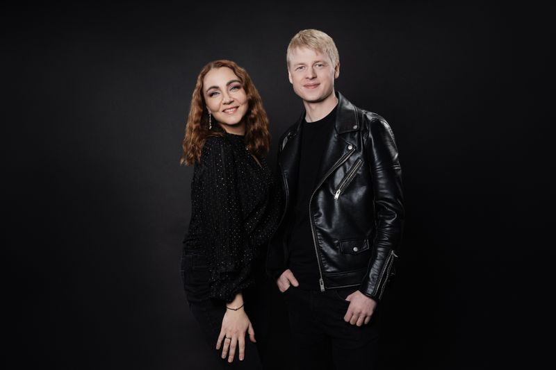 Greta Dainuoja / Hitai akustiškai