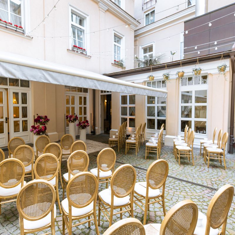 Imperial Hotel & Restaurant: "Imperial kiemelis" #3