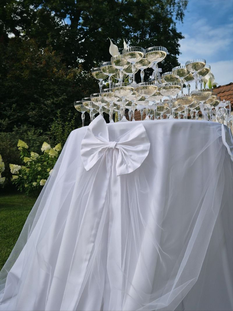 Šampano menas. Šampano staliukai #4