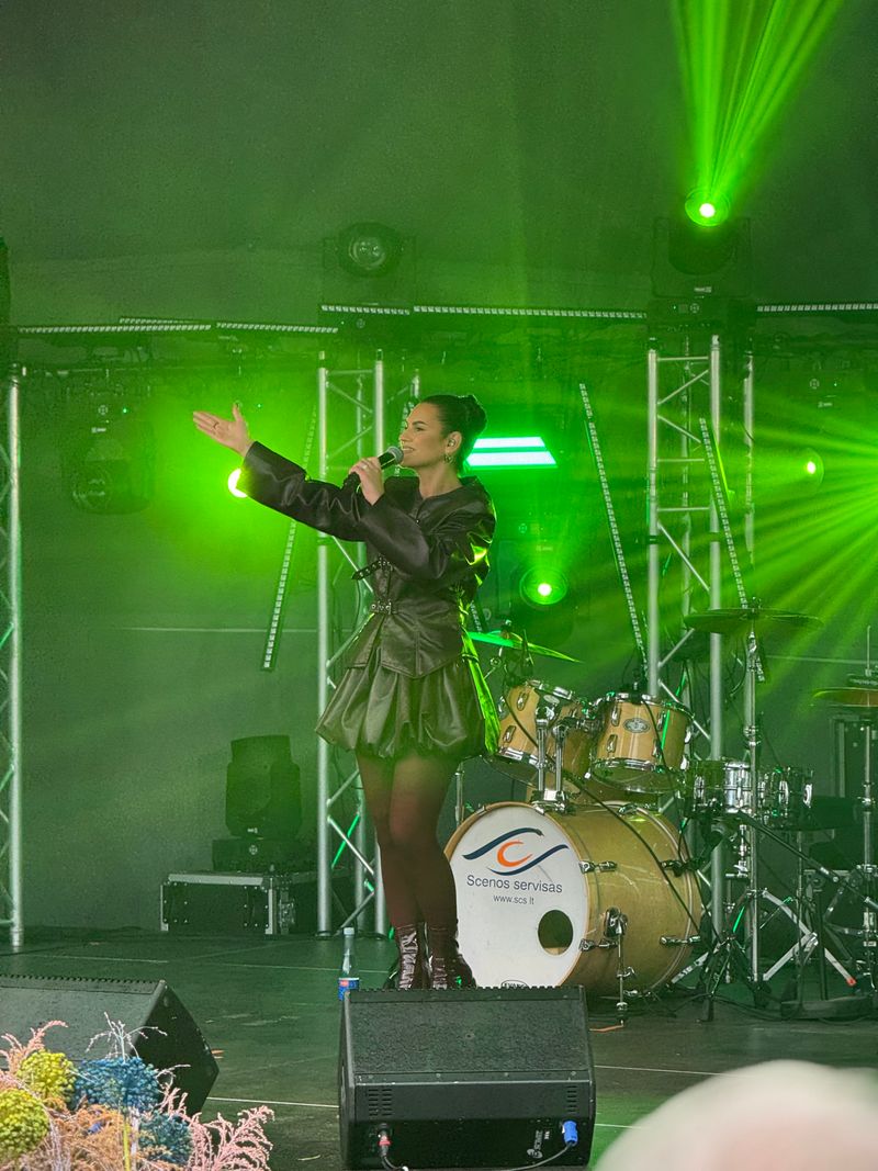 Atlikėja Lady Caramel #5