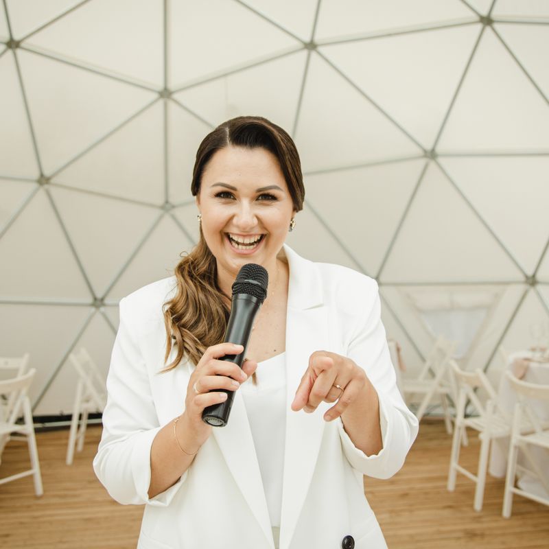 Miglė Andrejeva - Renginių vedėja