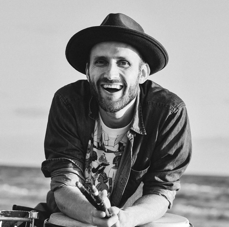 Donny Drumz - DJ+Būgnų Šou
+Papildomos paslaugos
 #2