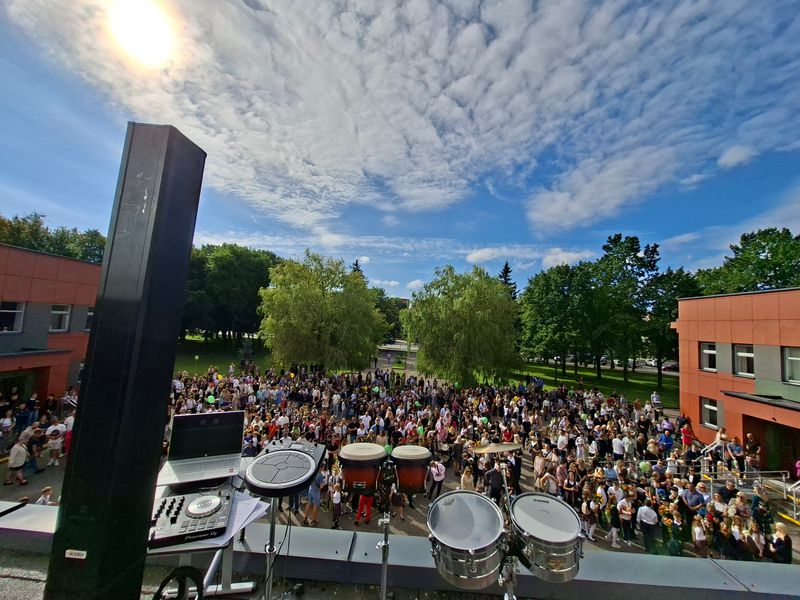 Donny Drumz - DJ+Būgnų Šou
+Papildomos paslaugos
 #2