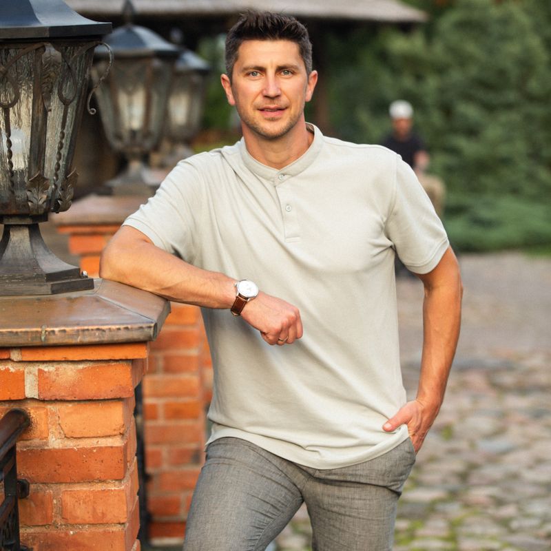 Alanas Dzeranovas. Renginių vedėjas/lektorius 