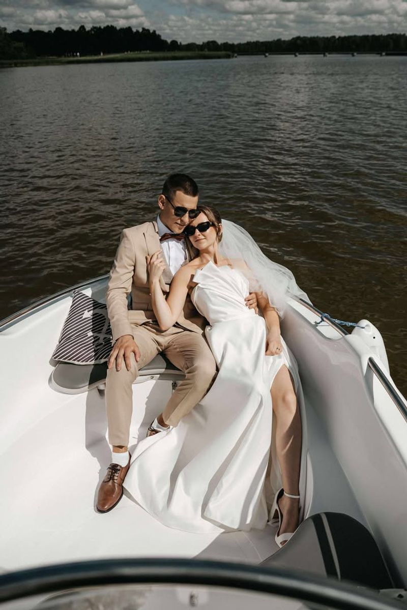 BALTOS SUKNELĖS NAMAI #5