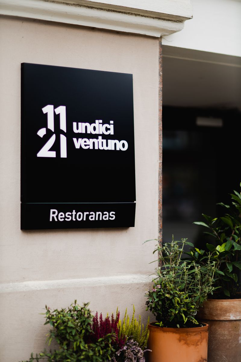 11.21 Undici Ventuno #3