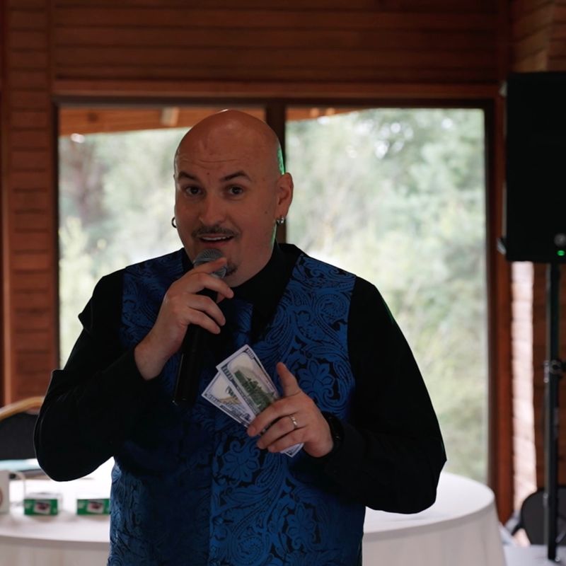 2 in 1 Profesionalus renginių vedėjas ir DJ 