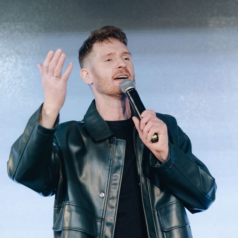 Donatas Šimkus- Dūmas- Vedėjas/Atlikėjas 