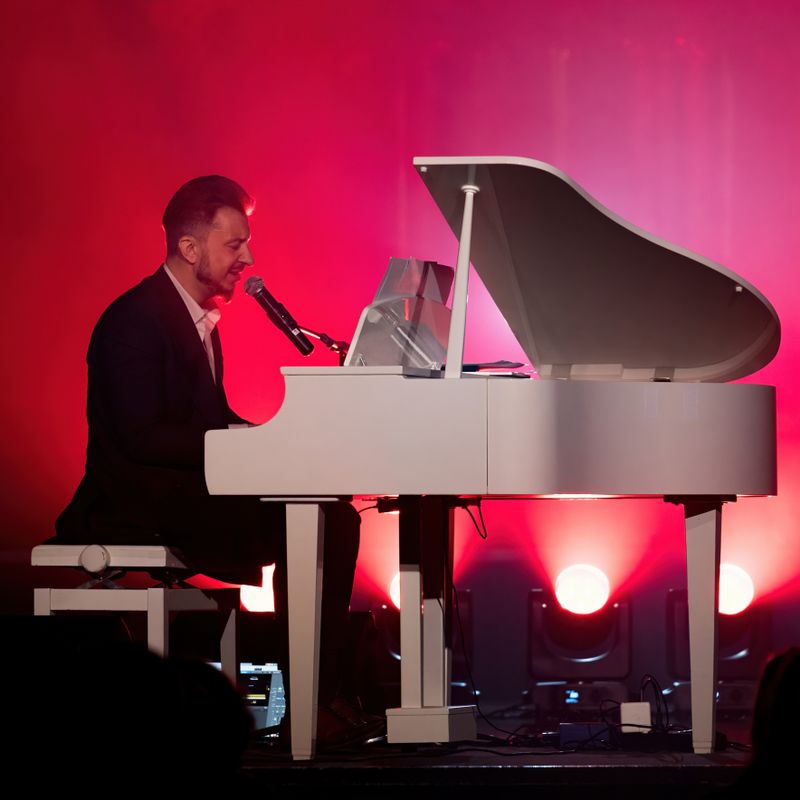 
V. Straižys 🎤🎹
Dainininkas/pianistas virtuozas
