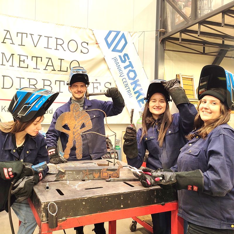 Atviros metalo dirbtuvės #2