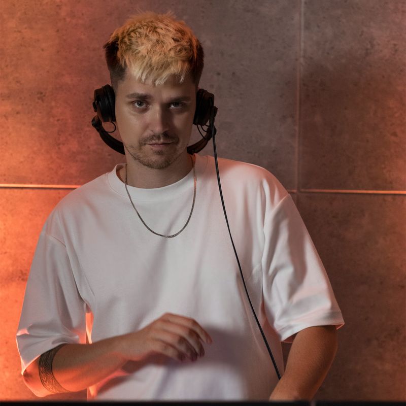 Rankas aukštyn / Gytis