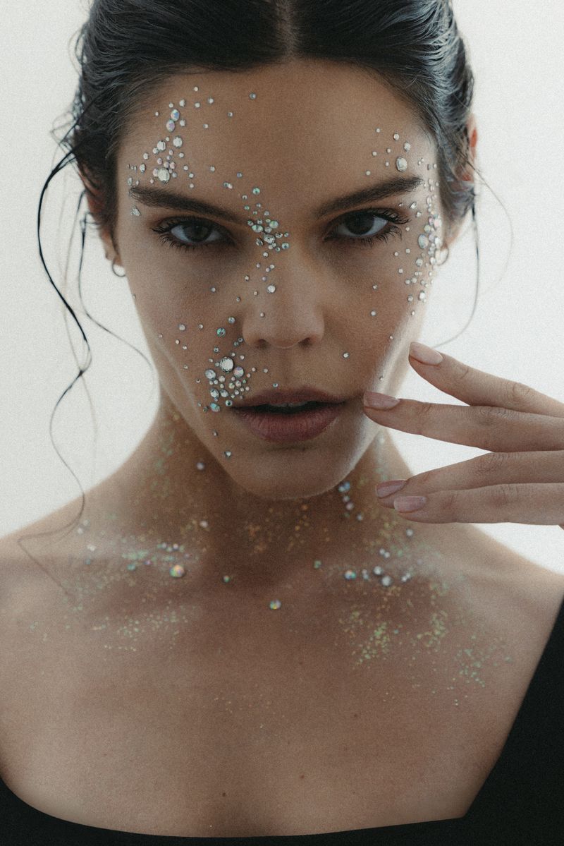 GLITTER STATION / BLIZGUČIŲ STOTELĖ #2