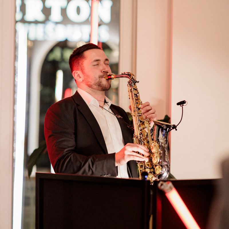 Saksofonistas MisterSax Mindaugas (Sax & DJ)