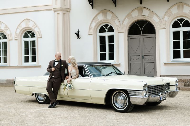 Cadillac Deville #4